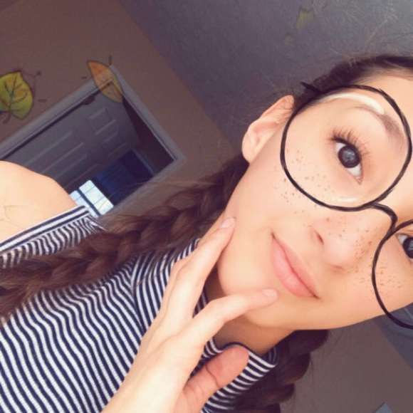 Meet your Posher, Allison - Picture 1 of 1